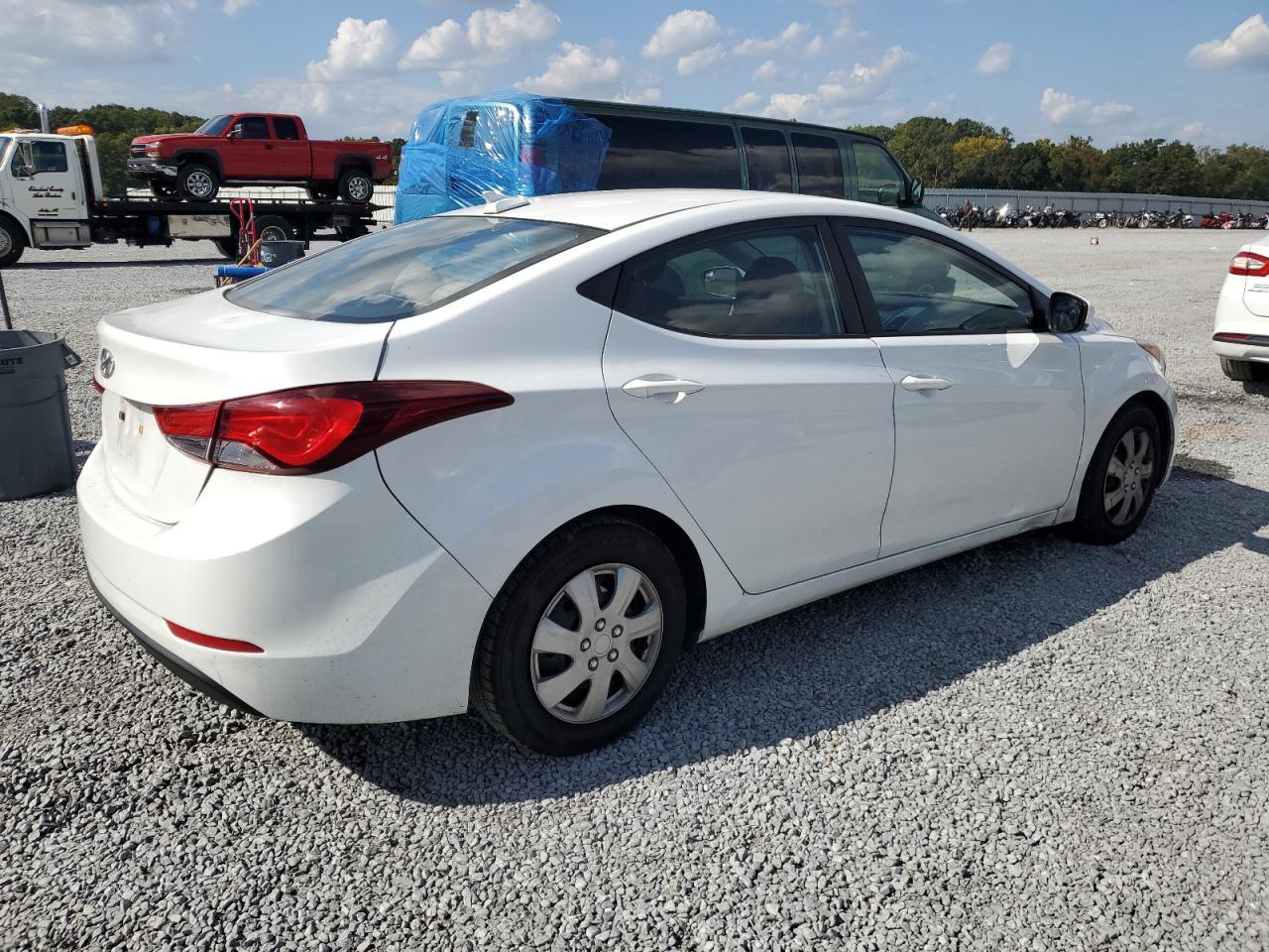 Image 3 of 2016 HYUNDAI ELANTRA SE 2016 with VIN 5NPDH4AE1GH684226