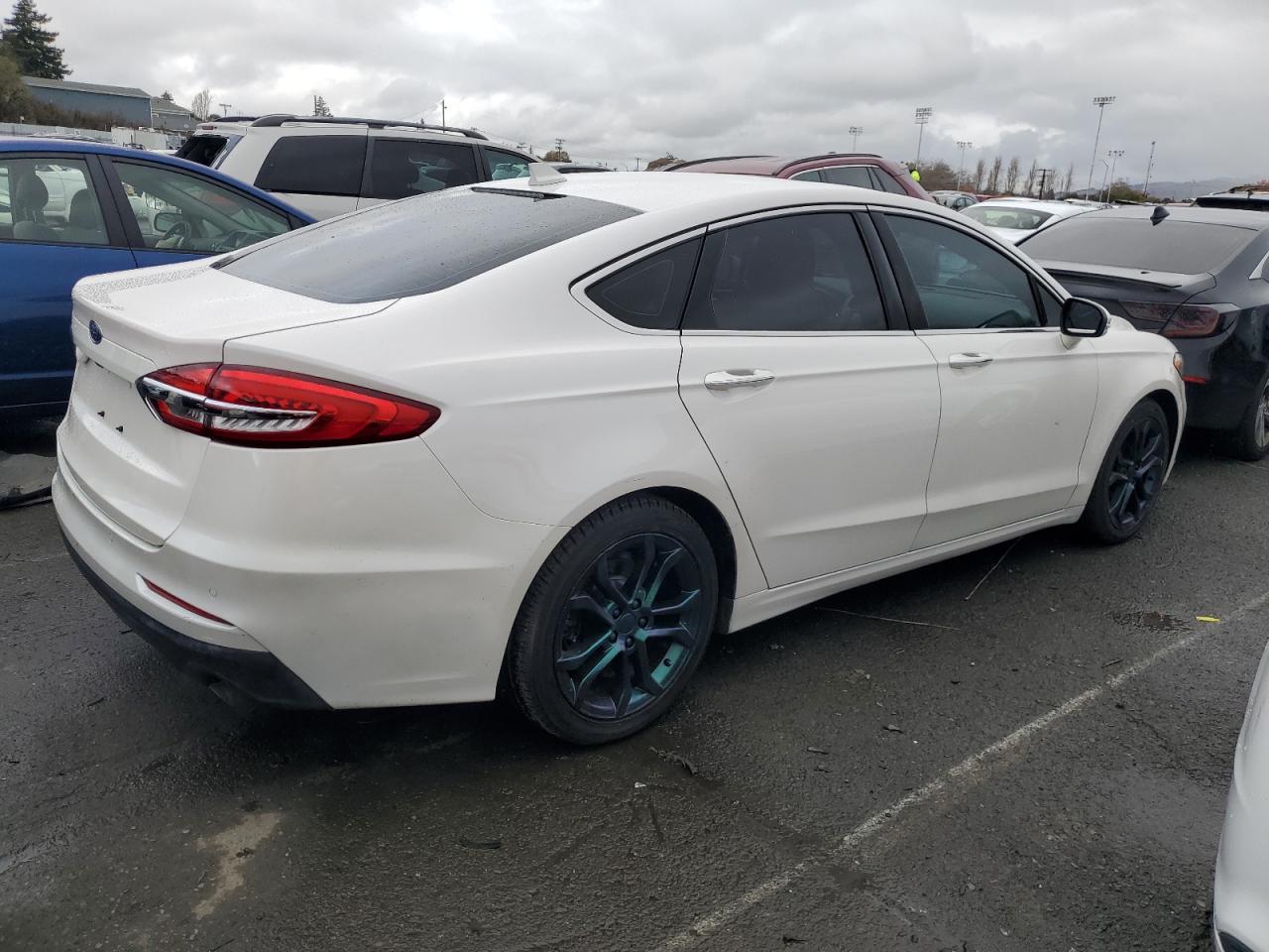 Image 3 of 2019 FORD FUSION SEL 2019 with VIN 3FA6P0CD8KR257579
