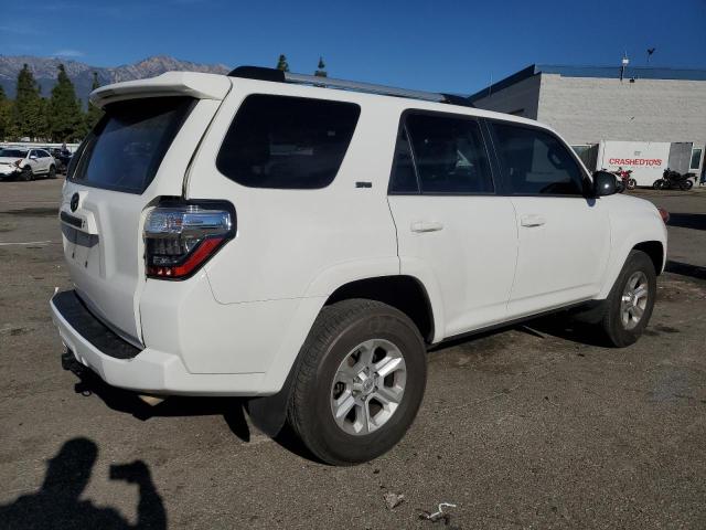 Изображение 3 2022 TOYOTA 4RUNNER SR5 2022 с VIN JTEFU5JR5N5253619