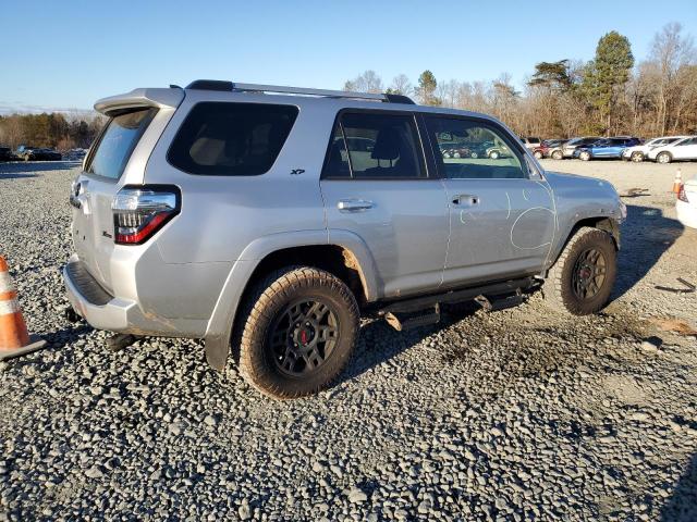 Image 3 of 2022 TOYOTA 4RUNNER SR5 2022 with VIN JTEEU5JRXN5276857