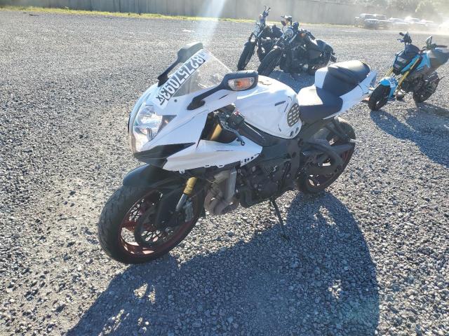 Image 2 of 2017 SUZUKI GSX-R600  2017 with VIN JS1GN7FA4H2101402