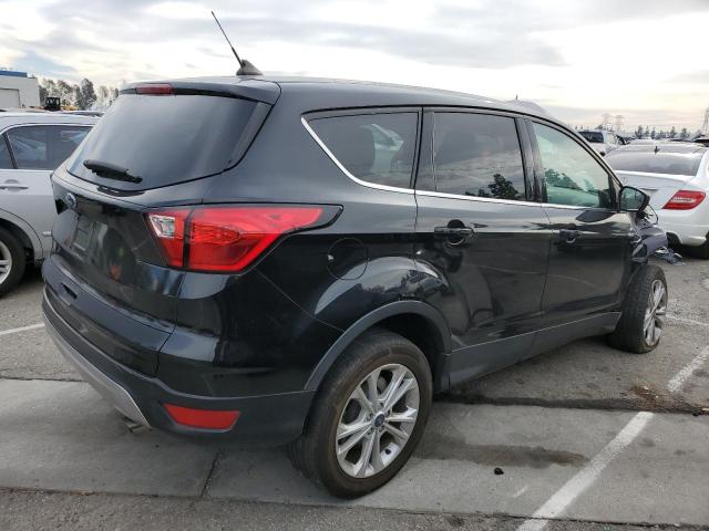 Изображение 3 2019 FORD ESCAPE SE 2019 с VIN 1FMCU0G90KUB13380