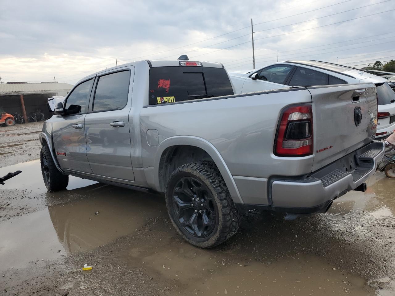 Изображение 2 2022 RAM 1500 LIMITED 2022 с VIN 1C6SRFHT6NN360679