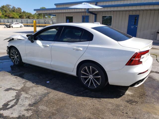 Obraz 2 z 2022 VOLVO S60 B5 MOMENTUM 2022 z VIN 7JRL12TZ0NG160475