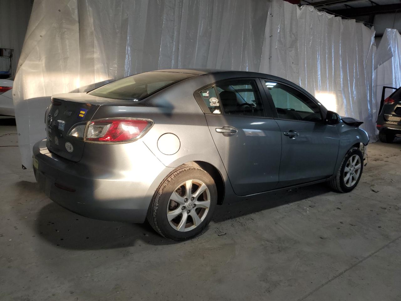 Изображение 3 2013 MAZDA 3 I 2013 с VIN JM1BL1TG4D1768661