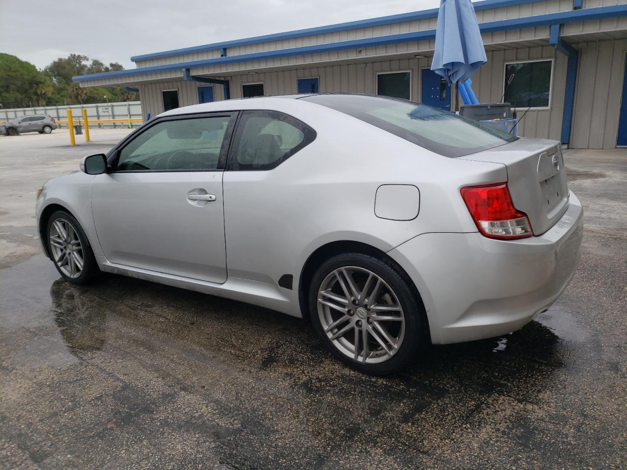 Image 2 of 2011 TOYOTA SCION TC  2011 with VIN JTKJF5C79B3003983