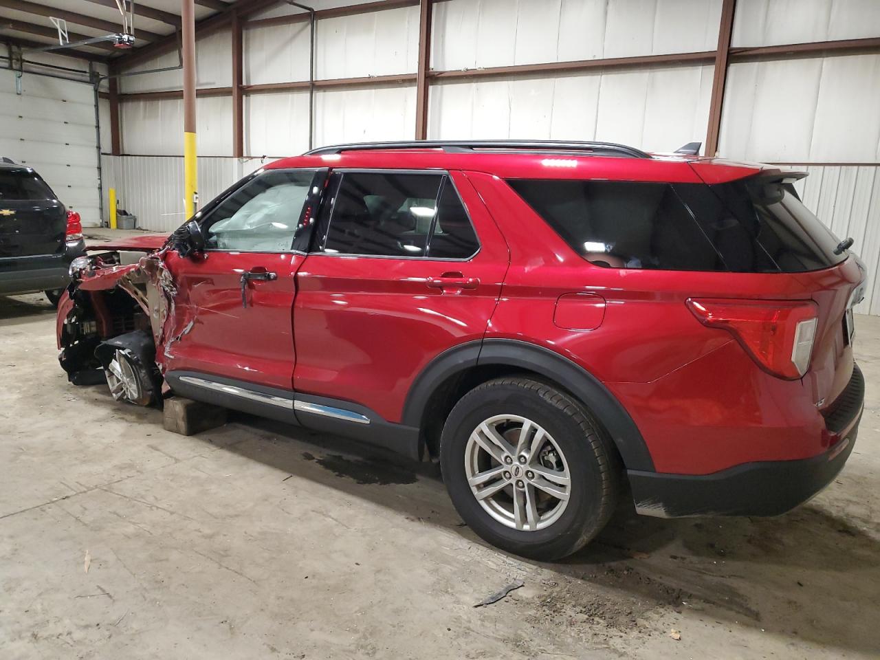 Image 2 of 2022 FORD EXPLORER XLT 2022 with VIN 1FMSK8DH5NGC05678