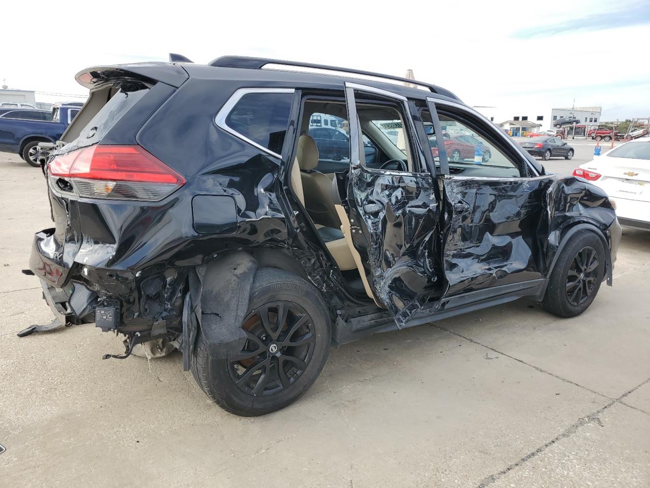Изображение 3 2017 NISSAN ROGUE S 2017 с VIN KNMAT2MT1HP508590