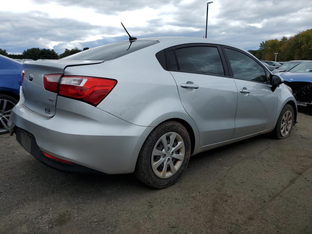 Изображение 3 2016 KIA RIO LX 2016 с VIN KNADM4A37G6688105