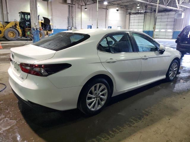 Obraz 3 z 2022 TOYOTA CAMRY LE 2022 z VIN 4T1C11AKXNU623010