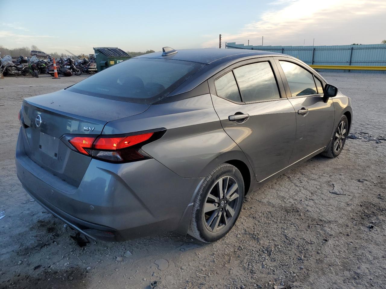 Obraz 3 z 2020 NISSAN VERSA SV 2020 z VIN 3N1CN8EV0LL919332