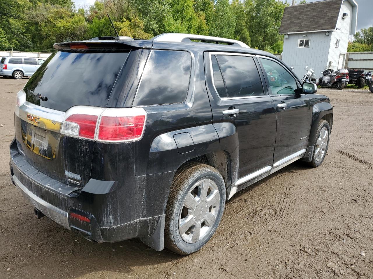 Obraz 3 z Gmc Terrain Denali 2015 z VIN 2GKFLZE37F6280948