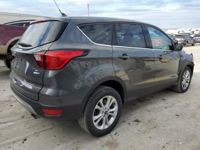 Image 3 of 2019 FORD ESCAPE SE 2019 with VIN 1FMCU9GD2KUB65599