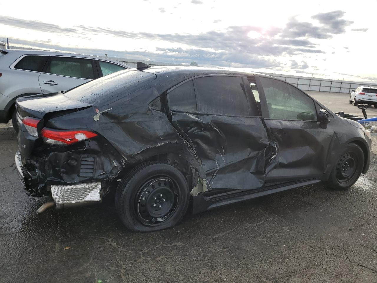 Image 3 of 2021 TOYOTA COROLLA LE 2021 with VIN 5YFEPMAE9MP184935