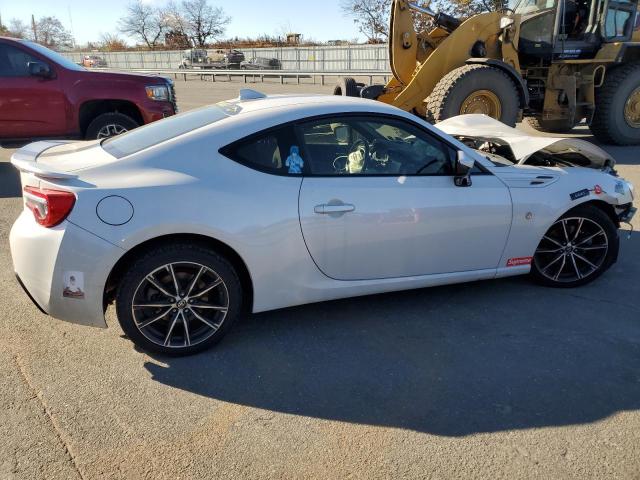 Obraz 3 z 2017 TOYOTA 86 BASE 2017 z VIN JF1ZNAA13H8710583