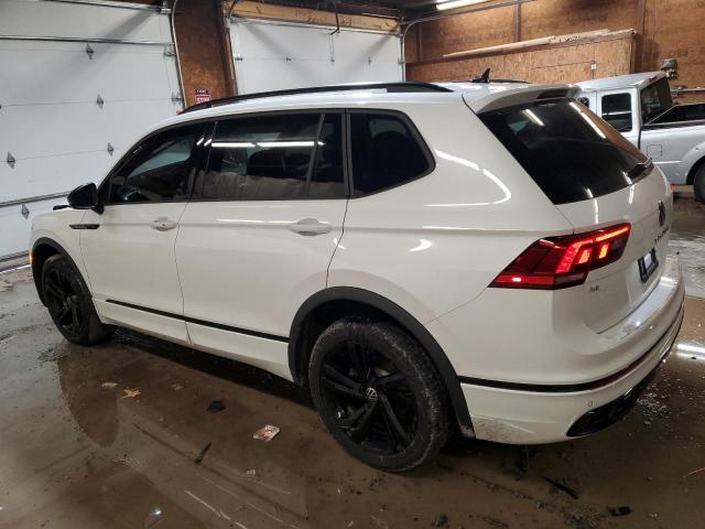 Image 2 of 2023 VOLKSWAGEN TIGUAN SE R-LINE BLACK 2023 with VIN 3VV8B7AXXPM010125