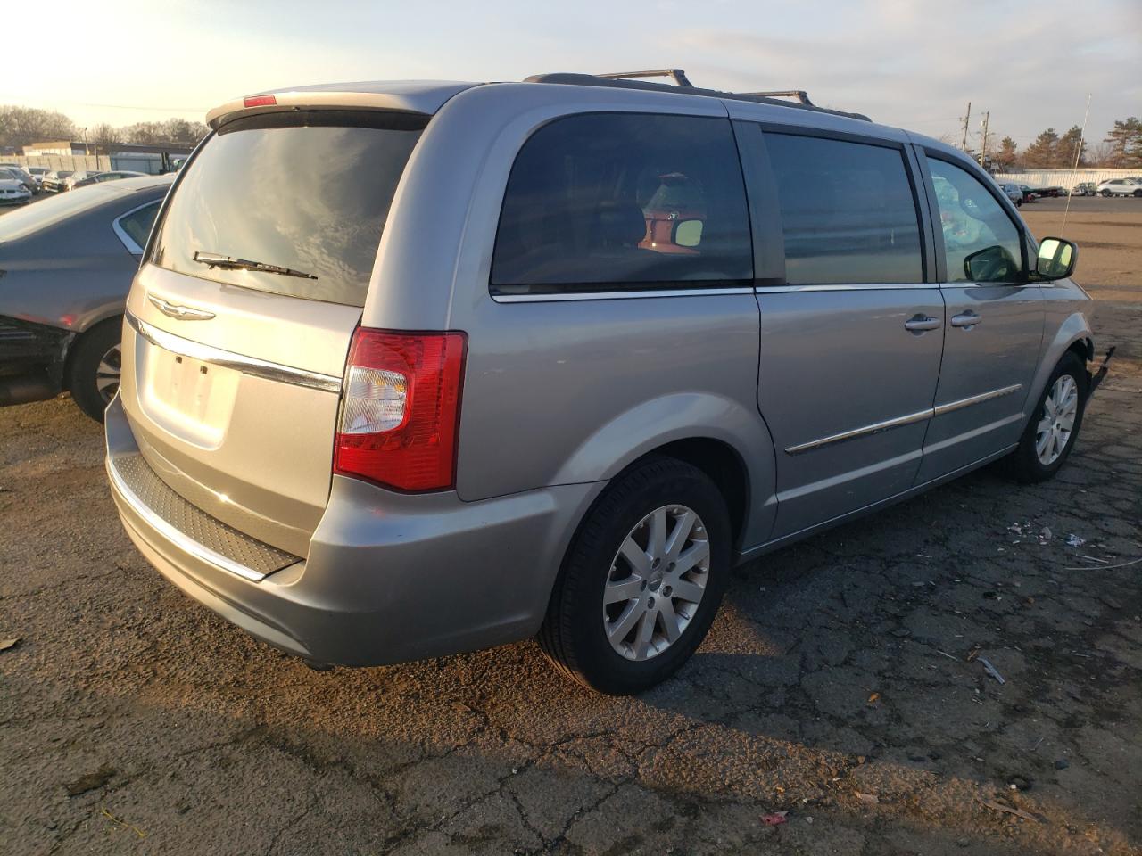 Image 3 of 2016 CHRYSLER TOWN & COUNTRY TOURING 2016 with VIN 2C4RC1BGXGR290200