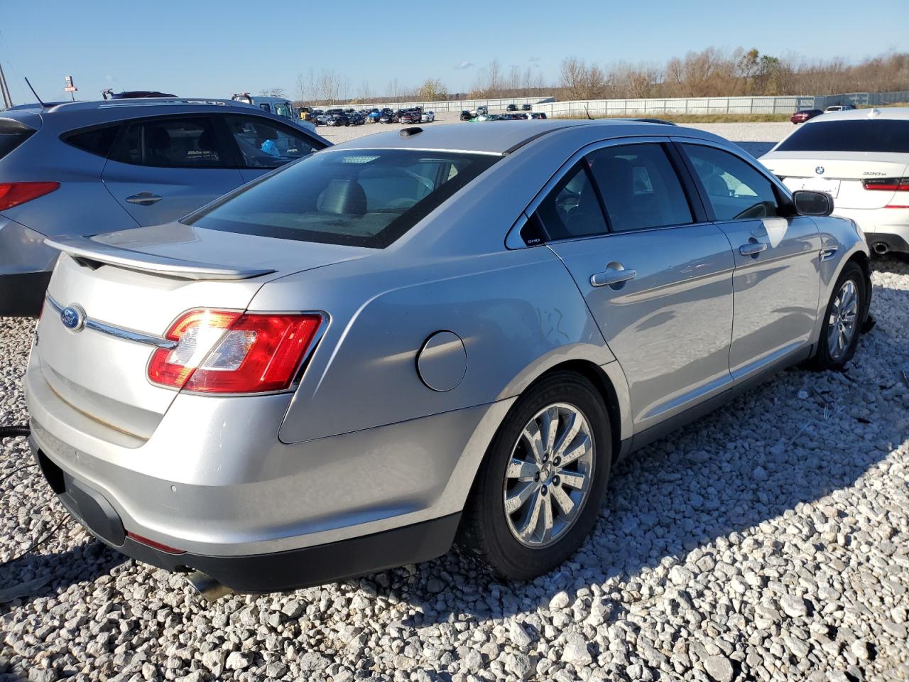 Image 3 of 2011 FORD TAURUS SHO 2011 with VIN 1FAHP2KT9BG112443
