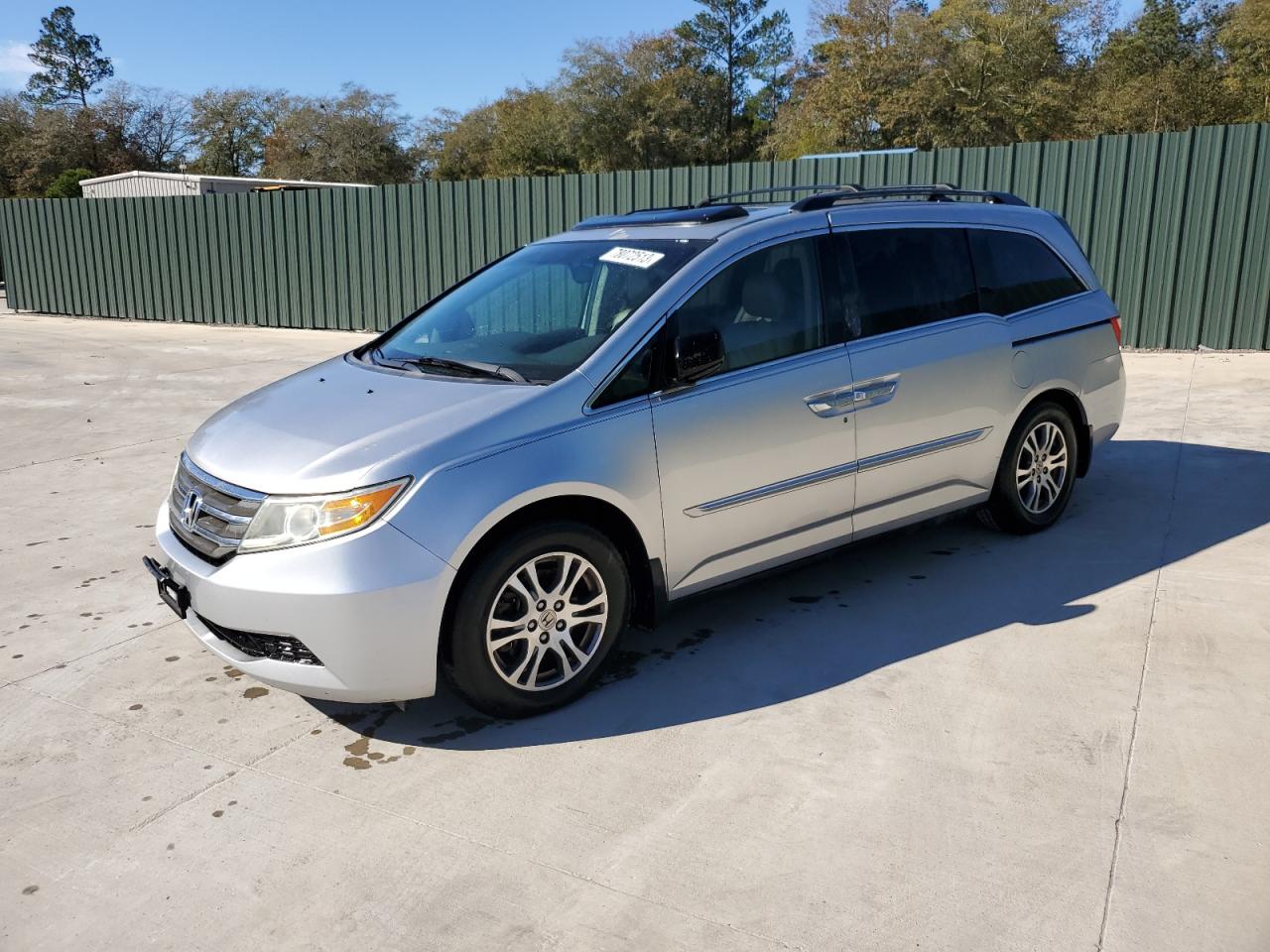 Image 1 of 2011 HONDA ODYSSEY EXL 2011 with VIN 5FNRL5H60BB086287