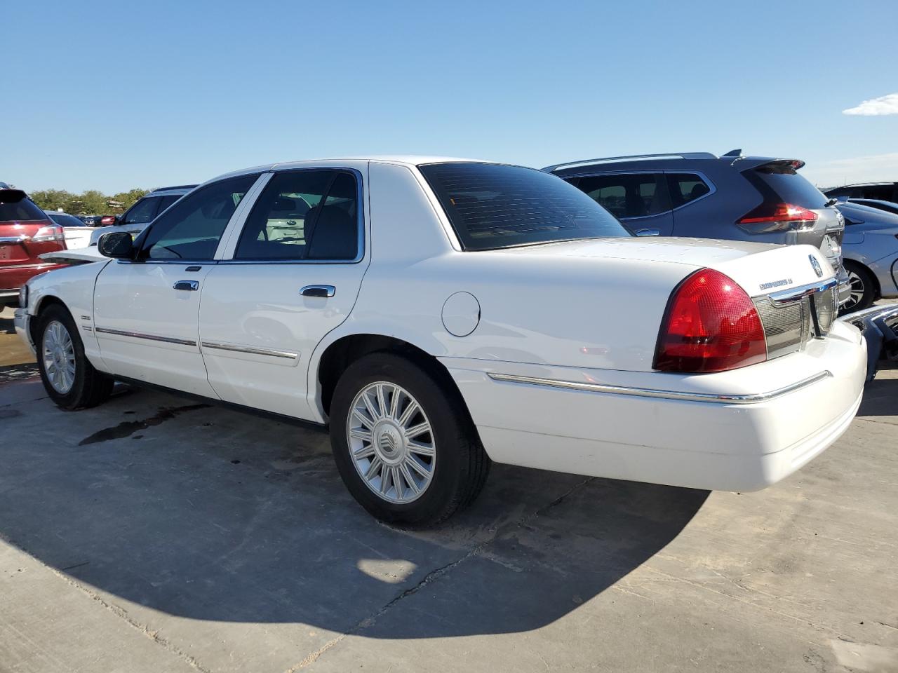Obraz 2 z 2010 MERCURY GRAND MARQUIS LS 2010 z VIN 2MEBM7FV1AX631754