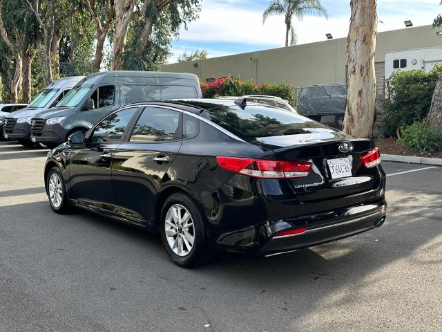 Obraz 3 z 2017 KIA OPTIMA LX 2017 z VIN 5XXGT4L39HG136012