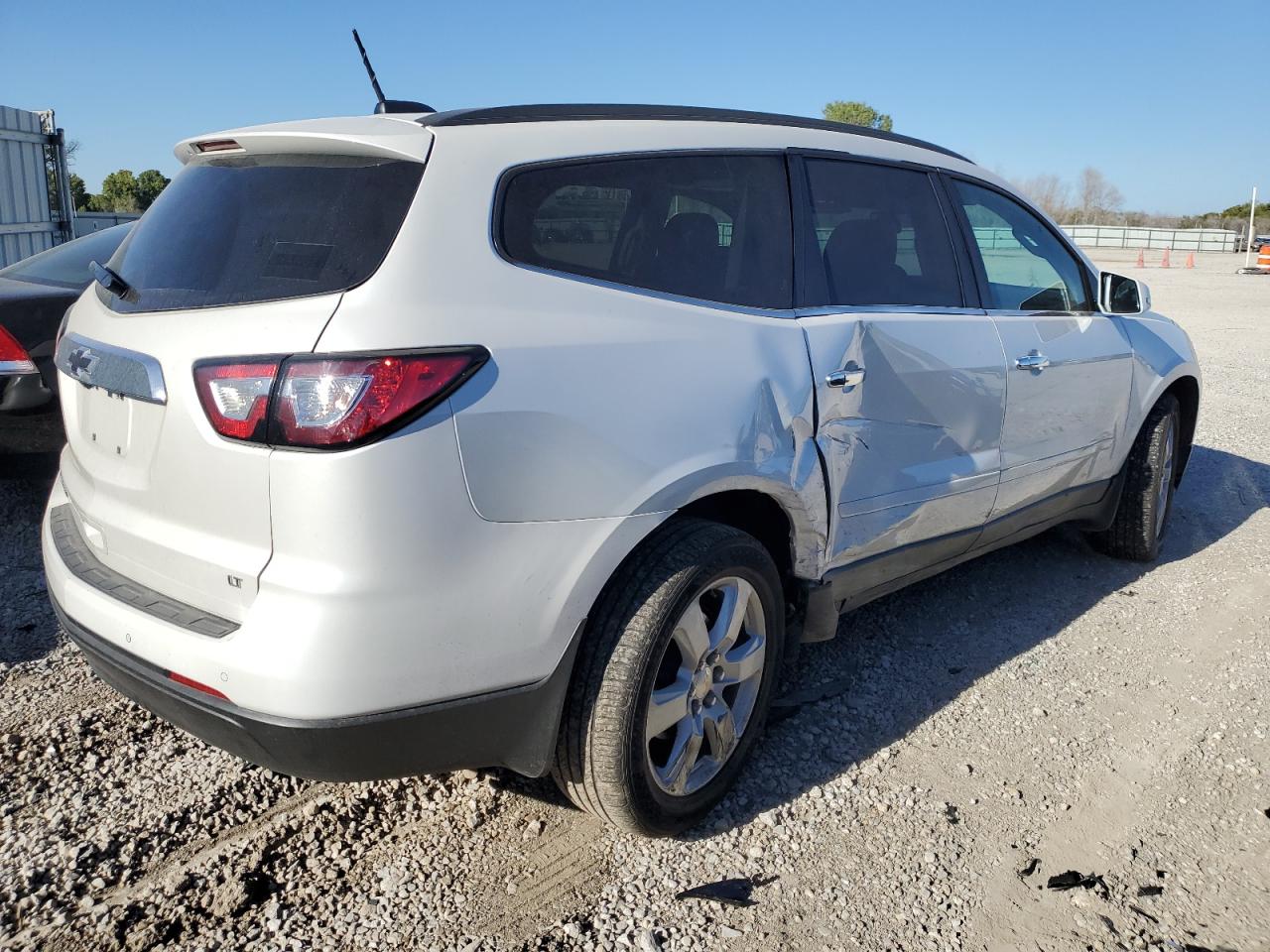Image 3 of 2017 CHEVROLET TRAVERSE LT 2017 with VIN 1GNKVGKD9HJ102445