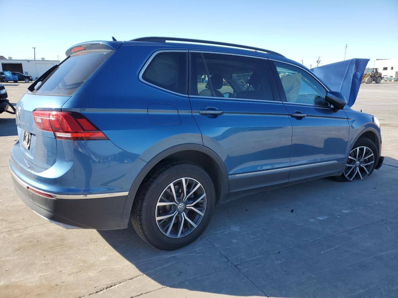 Obraz 3 z 2020 VOLKSWAGEN TIGUAN SE 2020 z VIN 3VV3B7AXXLM058308