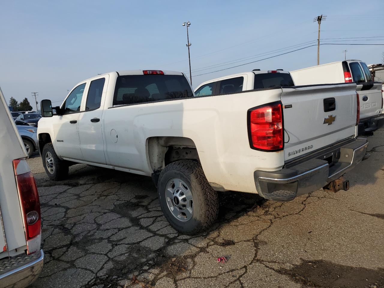 Image 2 of 2015 CHEVROLET SILVERADO C2500 HEAVY DUTY 2015 with VIN 1GC2CUEG3FZ118545