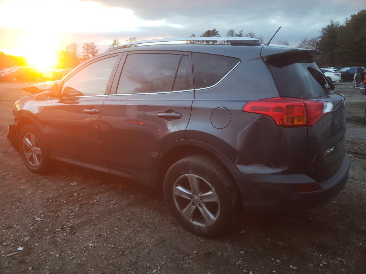 Obraz 2 z 2013 TOYOTA RAV4 XLE 2013 z VIN JTMRFREV4DD045035