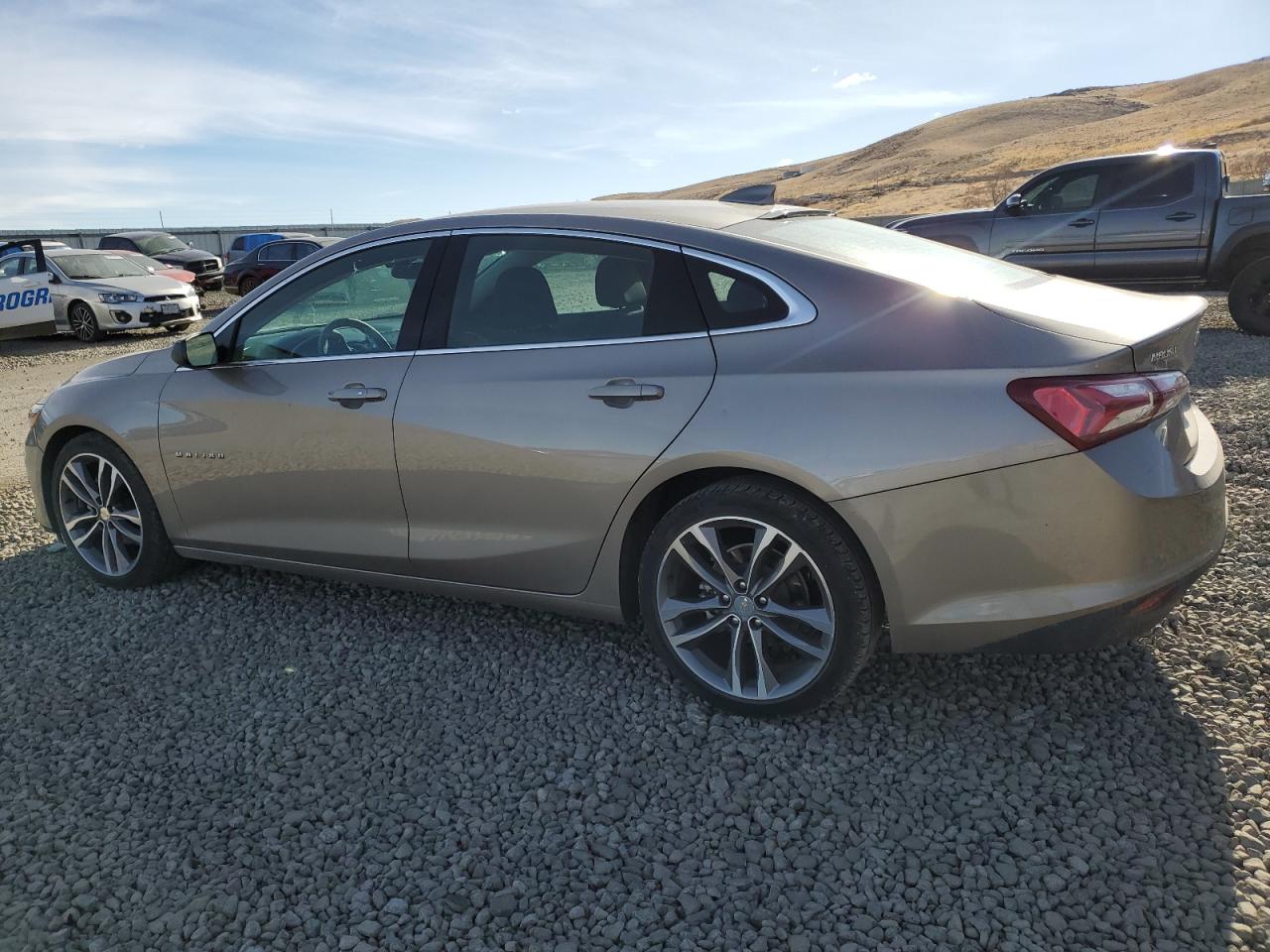 Изображение 2 2022 CHEVROLET MALIBU LT 2022 с VIN 1G1ZD5ST9NF122658
