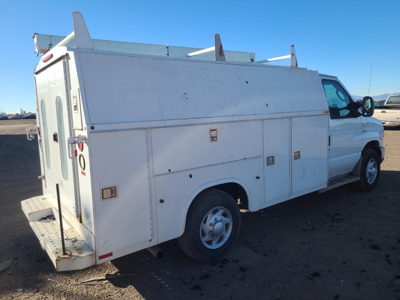 Изображение 3 2012 FORD ECONOLINE E350 SUPER DUTY CUTAWAY VAN 2012 с VIN 1FDSE3FL4CDB30532