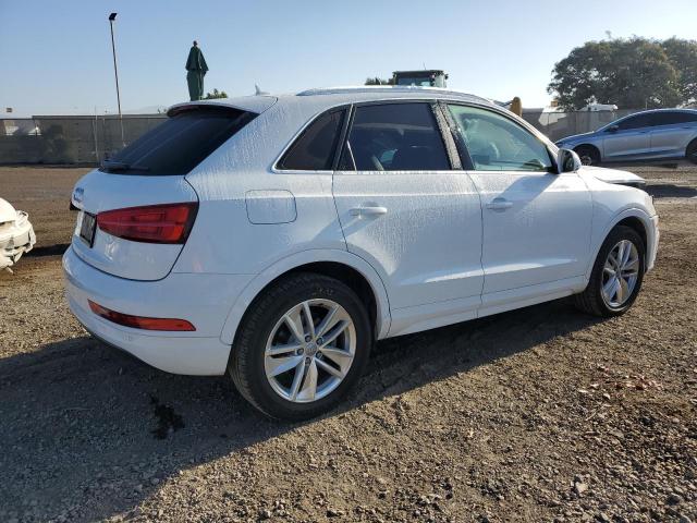 Obraz 3 z 2017 AUDI Q3 PREMIUM PLUS 2017 z VIN WA1HCCFS1HR016181