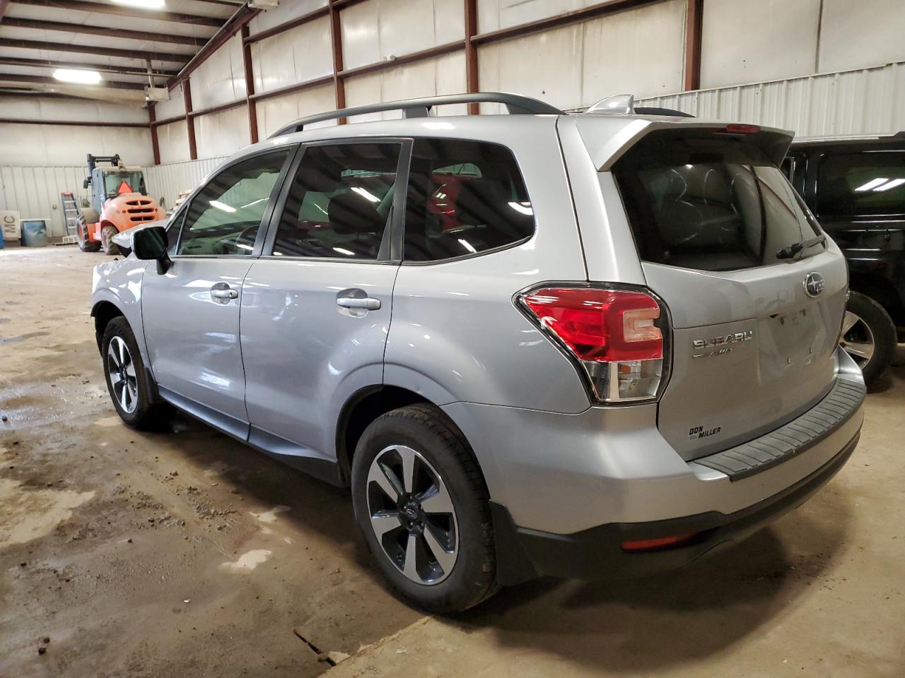 Image 2 of 2018 SUBARU FORESTER 2.5I PREMIUM 2018 with VIN JF2SJAEC8JH520028