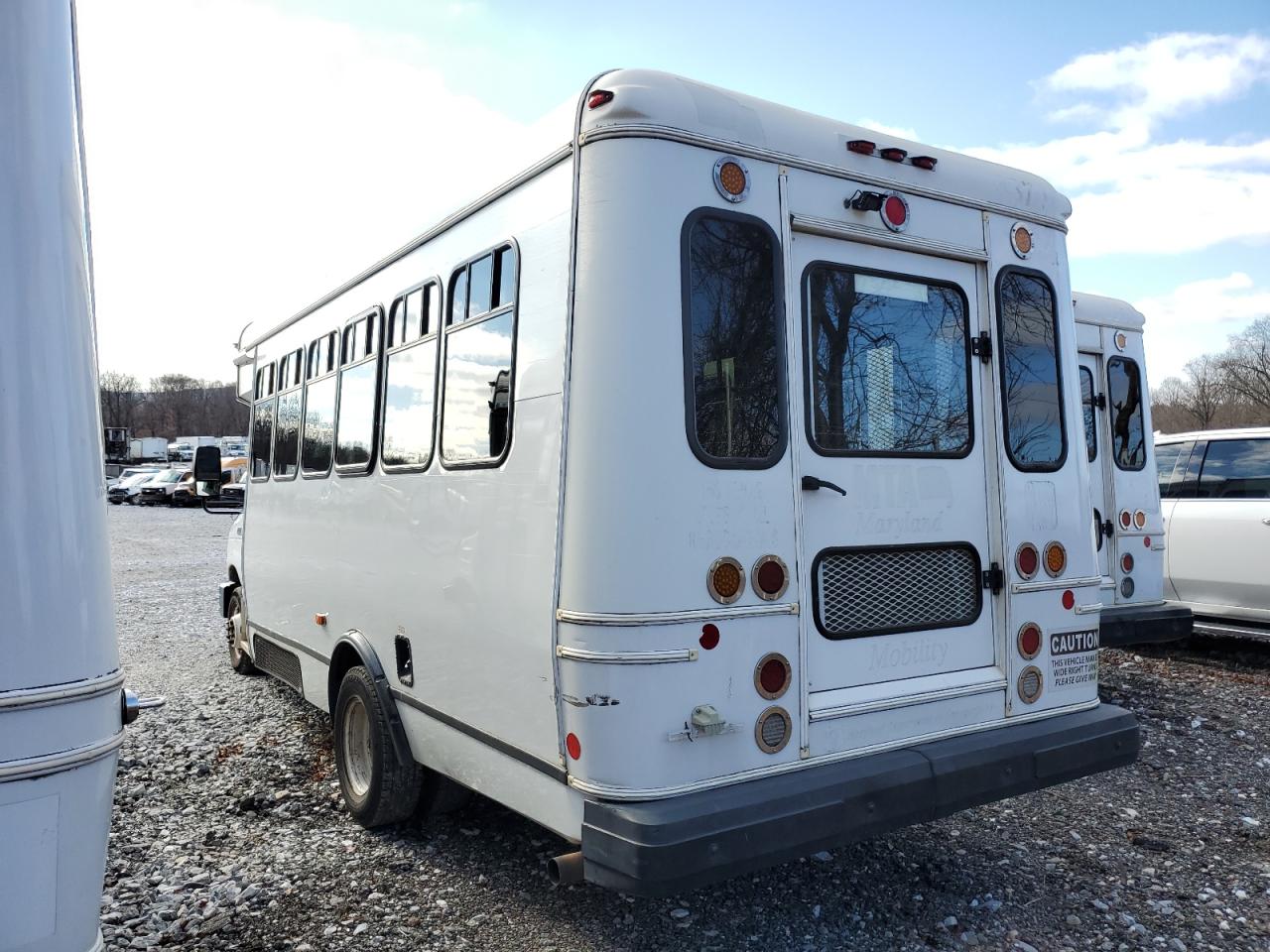 Image 2 of 2014 FORD ECONOLINE E450 SUPER DUTY CUTAWAY VAN 2014 with VIN 1FDFE4FSXEDB17267