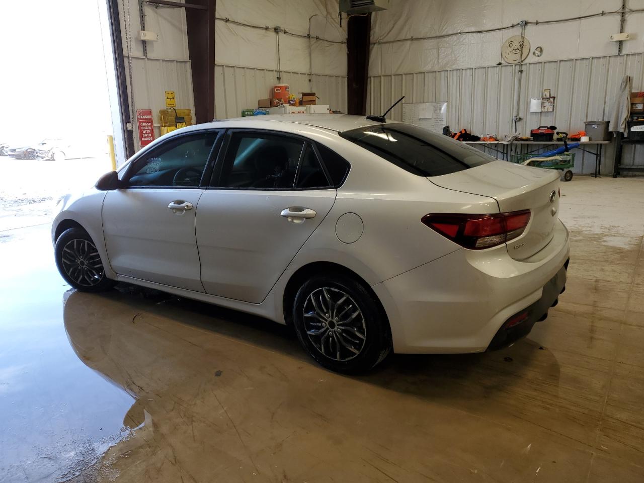 Изображение 2 2018 KIA RIO LX 2018 с VIN 3KPA24AB9JE048496