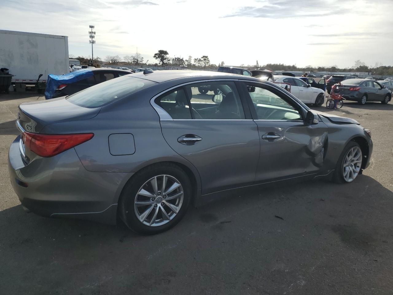 Изображение 3 Infiniti Q50 Base 2014 с VIN JN1BV7AR7EM695970