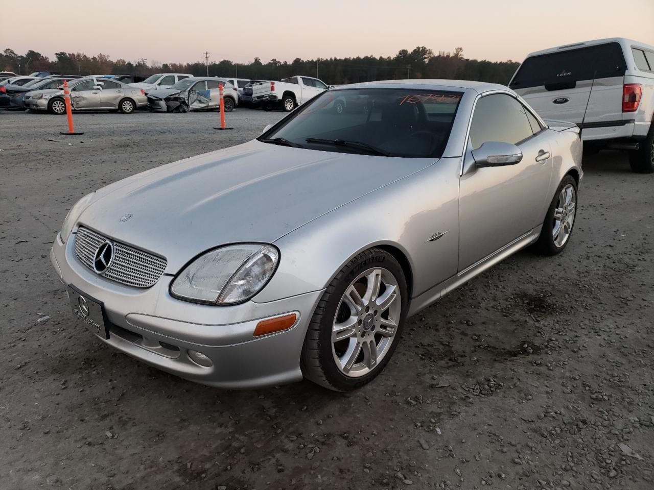 Image 1 of 2004 MERCEDES-BENZ SLK 320 2004 with VIN WDBKK65F14F307746
