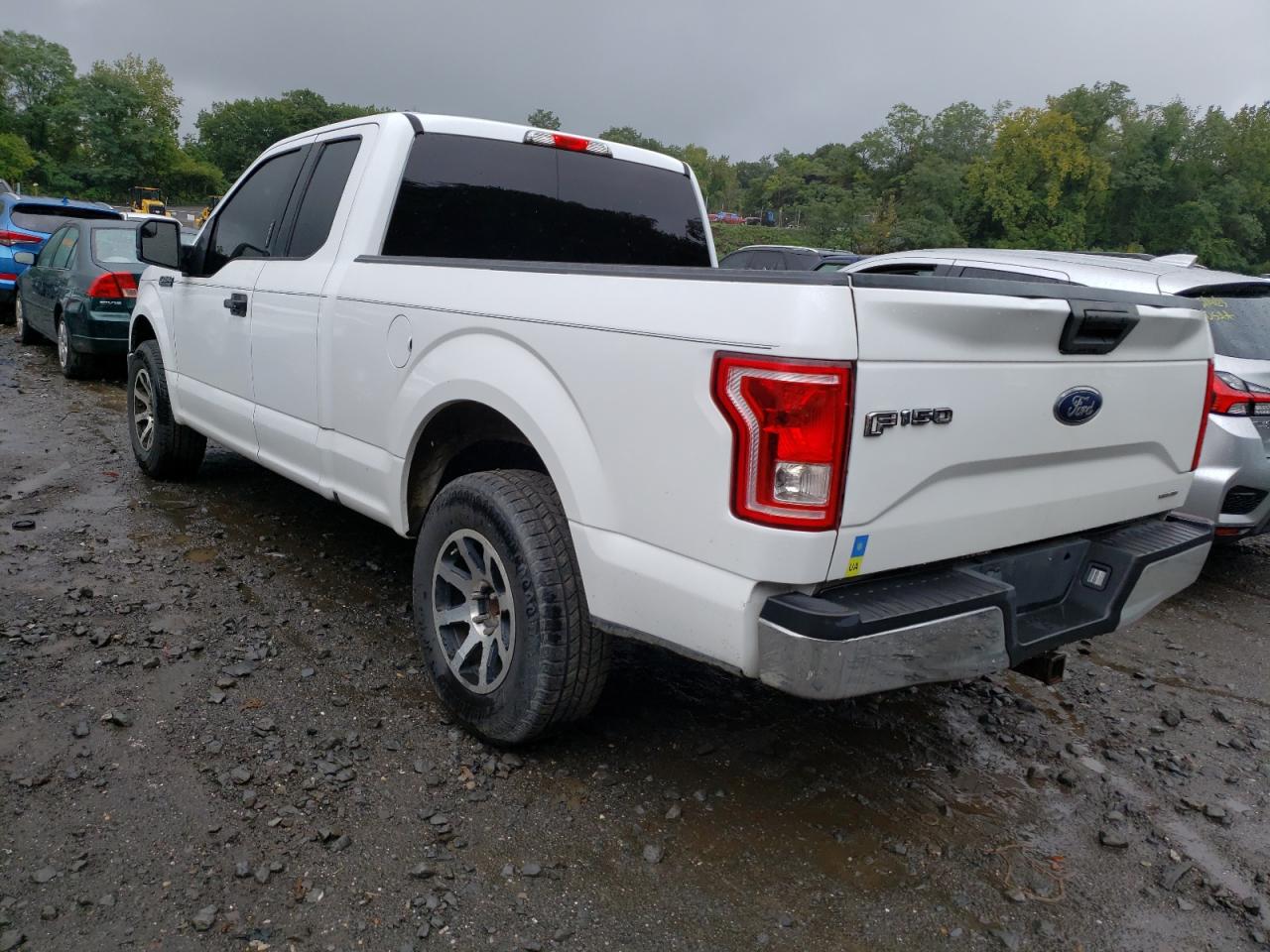Obraz 2 z 2015 FORD F150 SUPER CAB 2015 z VIN 1FTEX1CF6FKD50396