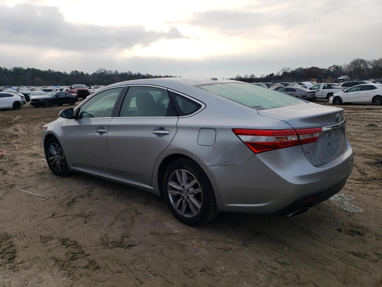 Image 2 of 2015 TOYOTA AVALON XLE 2015 with VIN 4T1BK1EB2FU191601