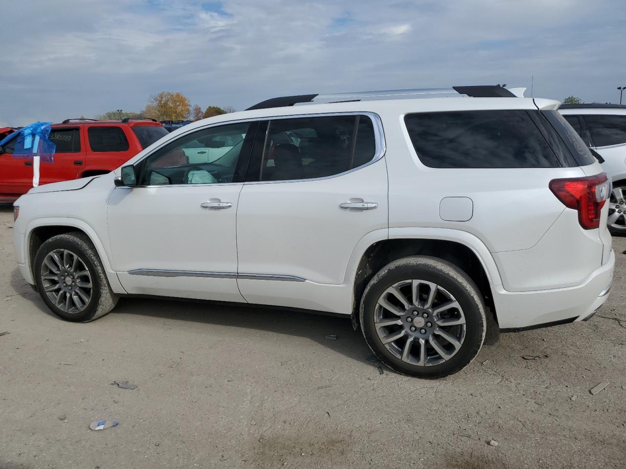 Изображение 2 2021 GMC ACADIA DENALI 2021 с VIN 1GKKNXLS3MZ108991