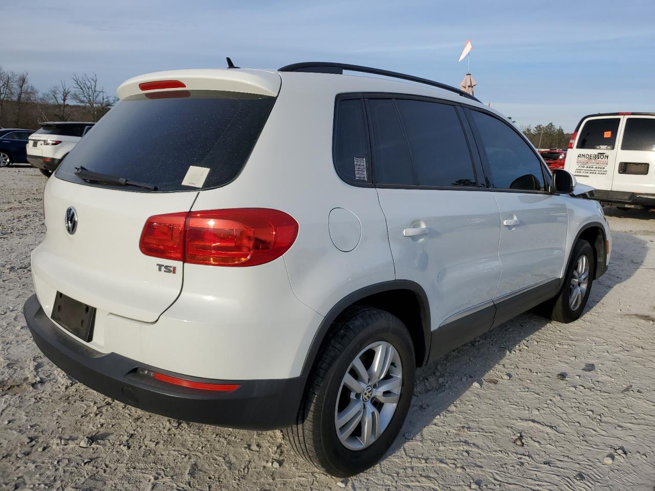 Изображение 3 2016 VOLKSWAGEN TIGUAN S 2016 с VIN WVGAV7AX9GW003640