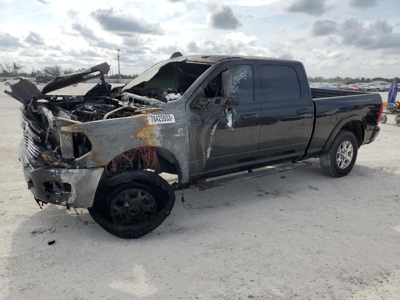 Изображение 1 2021 RAM 2500 LARAMIE 2021 с VIN 3C6UR5FL7MG561830