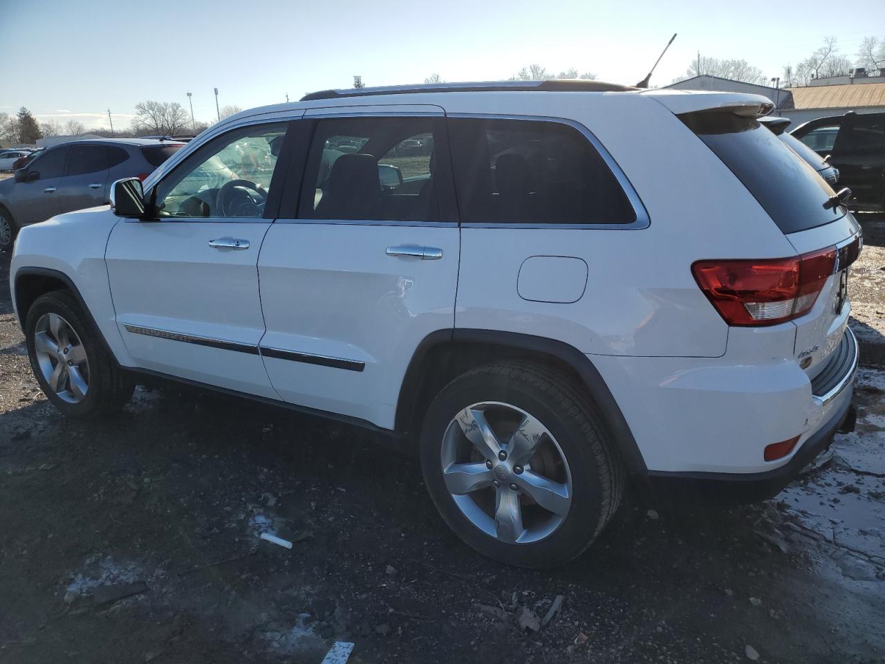 Image 2 of 2013 JEEP GRAND CHEROKEE OVERLAND 2013 with VIN 1C4RJFCG6DC607055