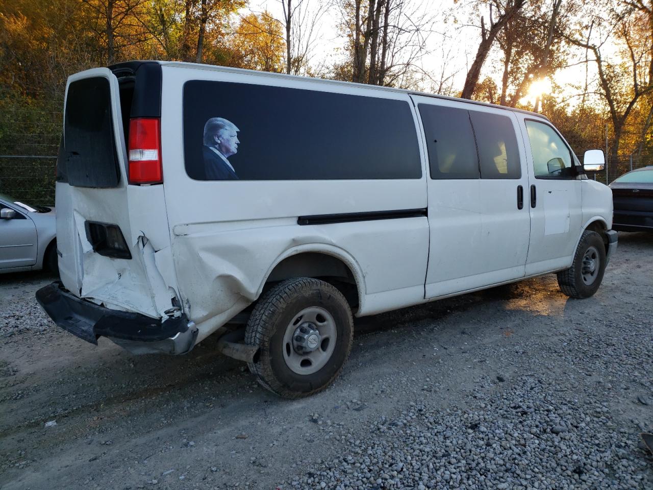Изображение 3 2019 CHEVROLET EXPRESS G3500 LT 2019 с VIN 1GAZGPFG6K1258187
