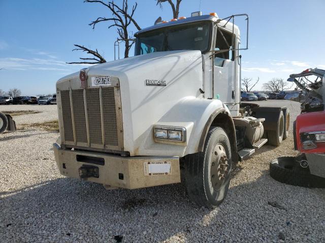 Image 2 of 2019 KENWORTH CONSTRUCTION T800 2019 with VIN 3WKDD40X6KF369106