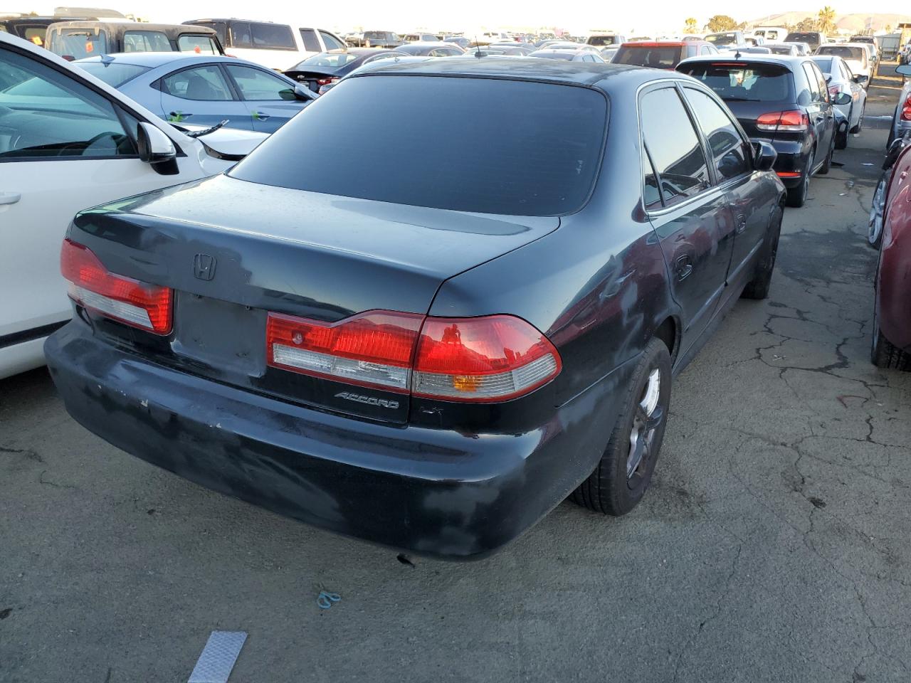 Image 3 of 2001 HONDA ACCORD LX 2001 with VIN JHMCG66571C012885