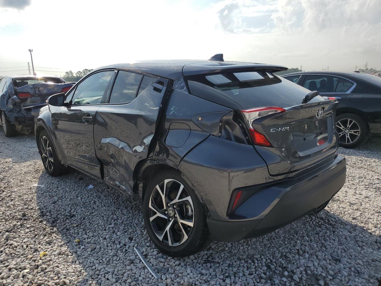 Изображение 2 Toyota C-Hr Xle 2022 с VIN NMTKHMBX9NR145706