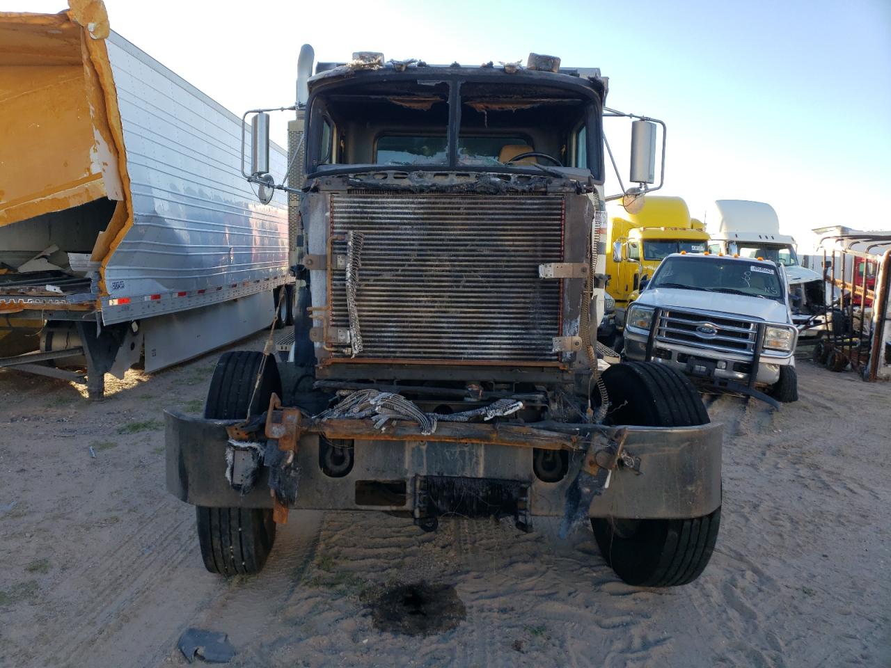Obraz 2 z 2000 MACK 600 CH600 2000 z VIN 1M2AA18C0YW132797