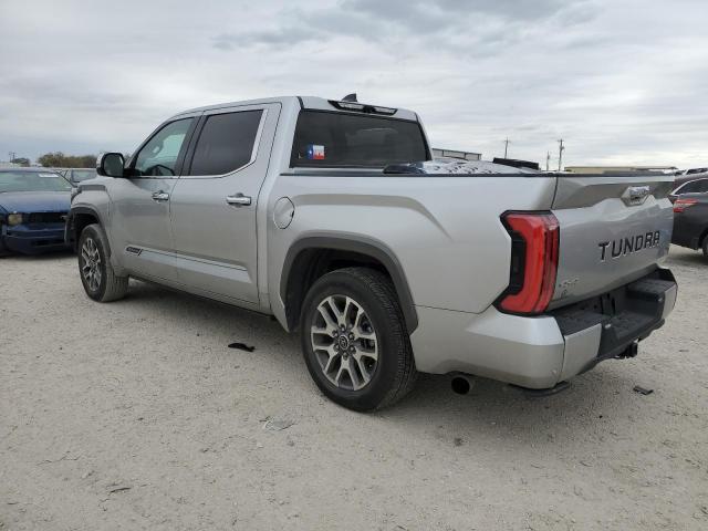 Obraz 2 z 2022 TOYOTA TUNDRA CREWMAX PLATINUM 2022 z VIN 5TFMA5DB9NX011035