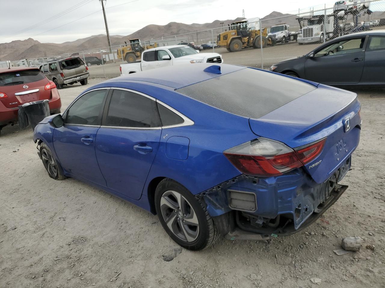 Image 2 of 2019 HONDA INSIGHT EX 2019 with VIN 19XZE4F50KE026031
